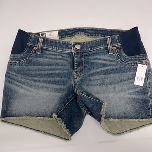GAP maternity denim shorts (new)